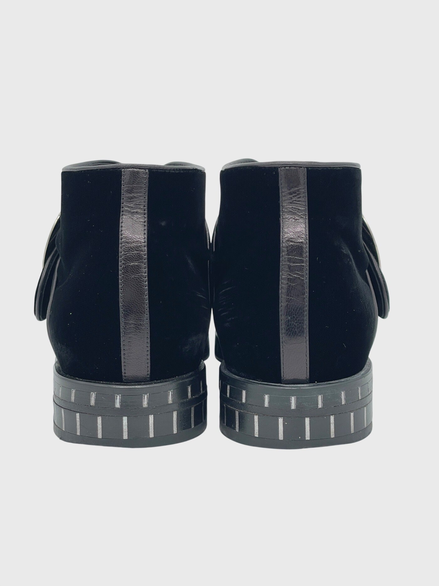 Giorgio Armani Velvet Buckle Ankle Boot EU 38.5 Schwarz