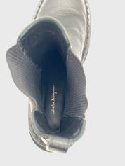 Salvatore Ferragamo Double Gancini Chelsea EU 38 Schwarz