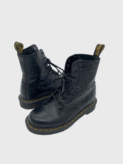 Dr. Martens 1460 8-Loch Croc Emboss Combat Stiefel EU 36 Schwarz