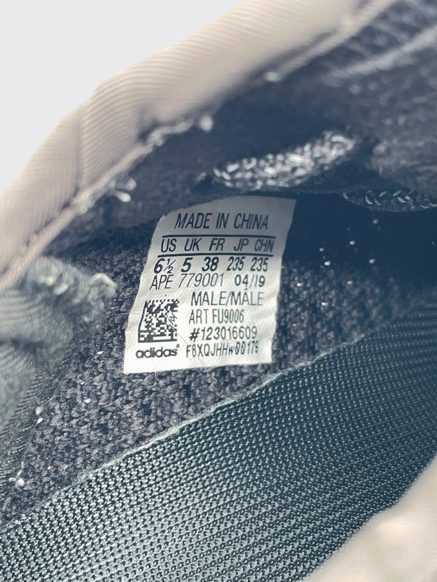 Adidas Yeezy 350 V2 Low Top Sneaker EU 38 Schwarz