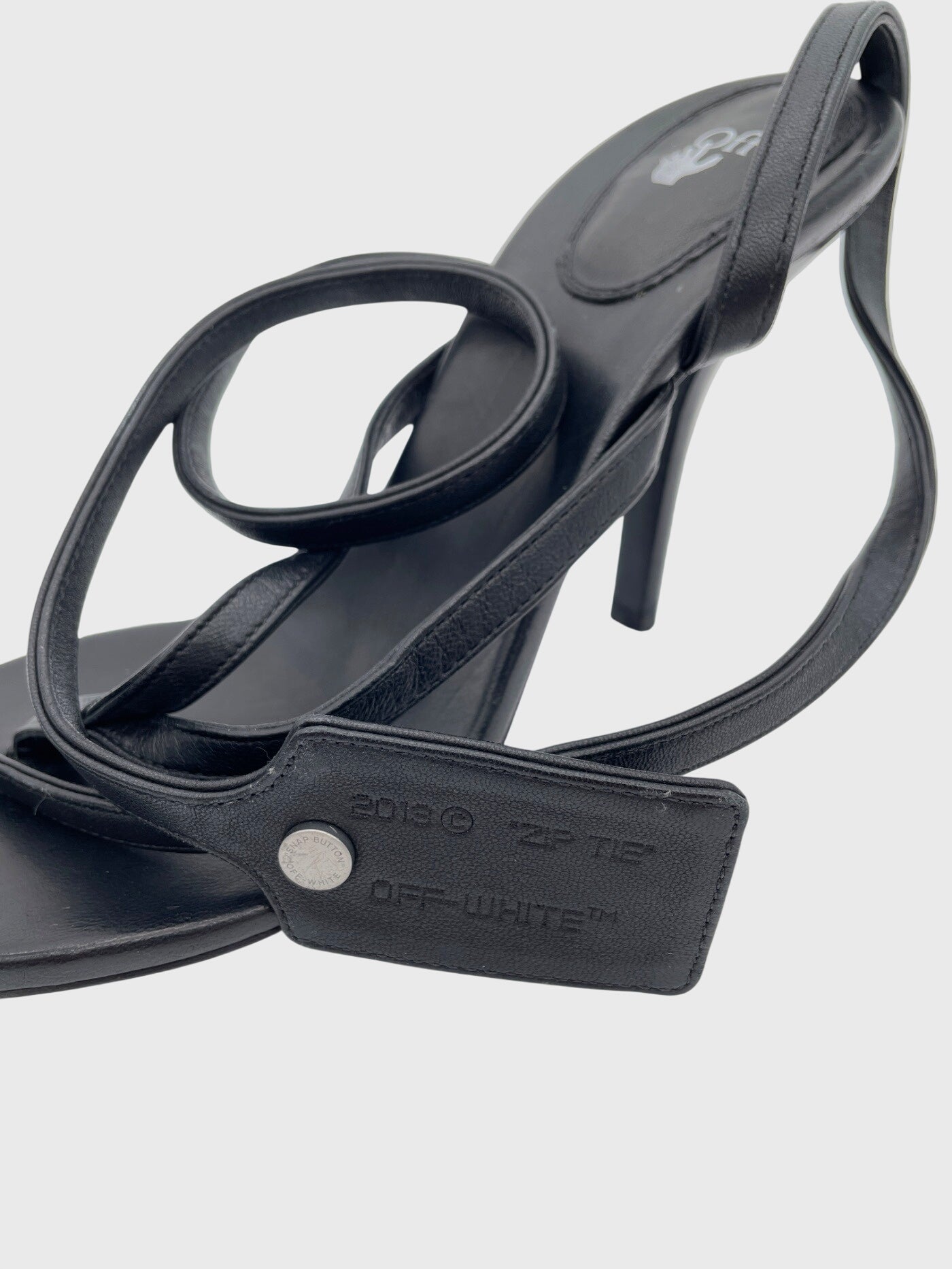 Off-White Allen Sandale mit Absatz EU 39 Schwarz