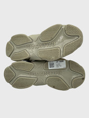 Balenciaga Triple S Low Top Sneaker EU 43 Beige