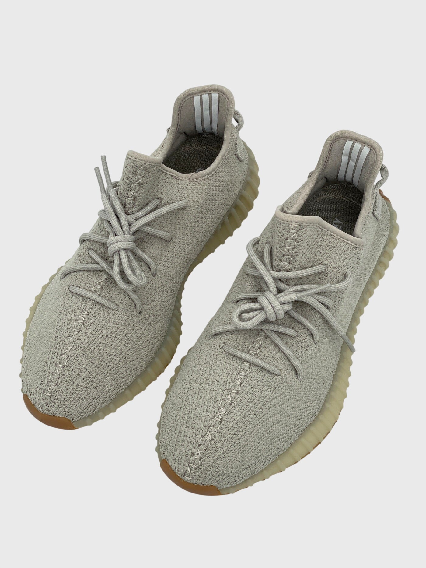 Adidas Yeezy 350 V2 Low Top Sneaker EU 44.5 Beige - Image 3