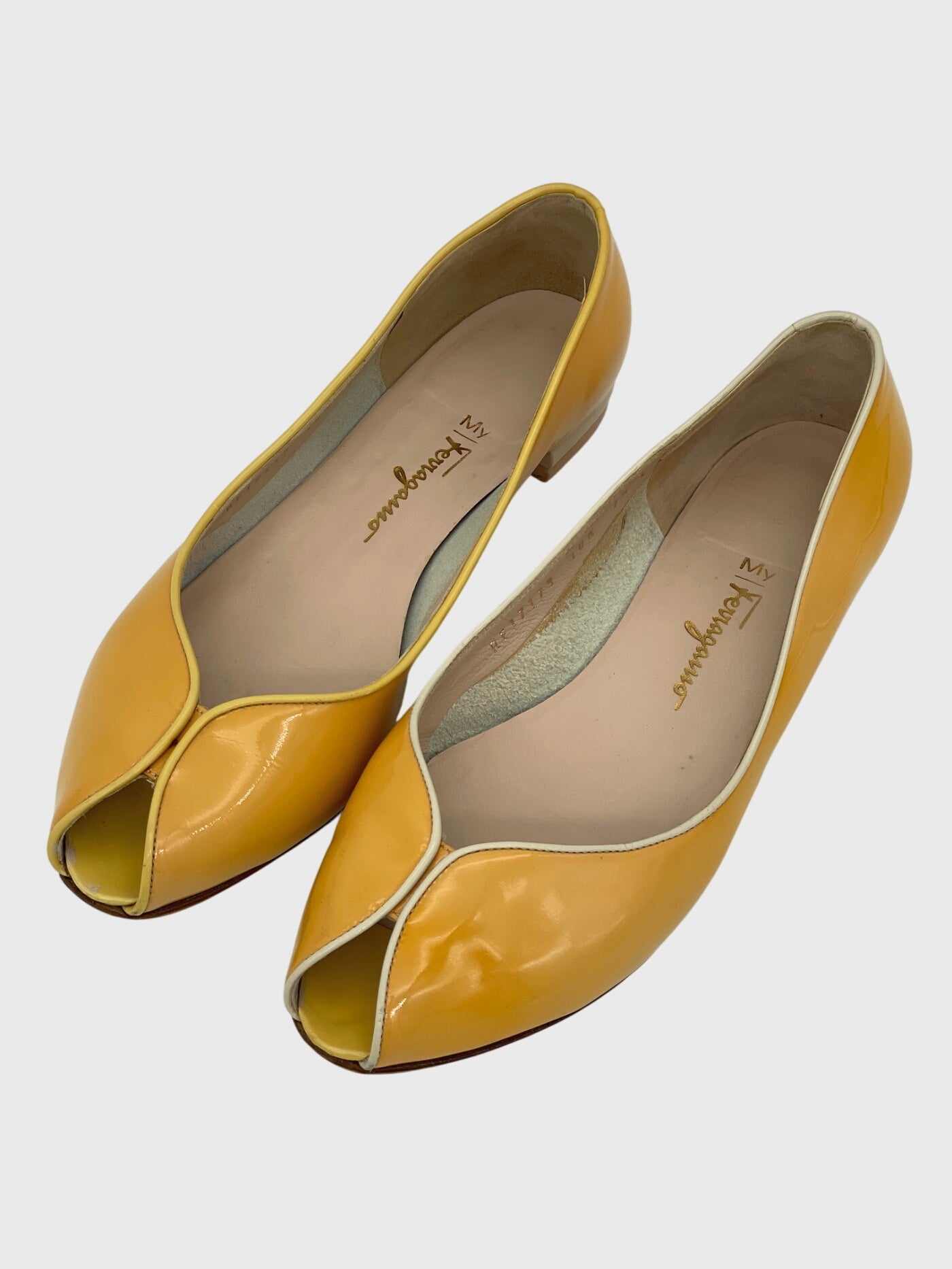 Salvatore Ferragamo Patent Leather Ballerina EU 38 Gelb - Image 3