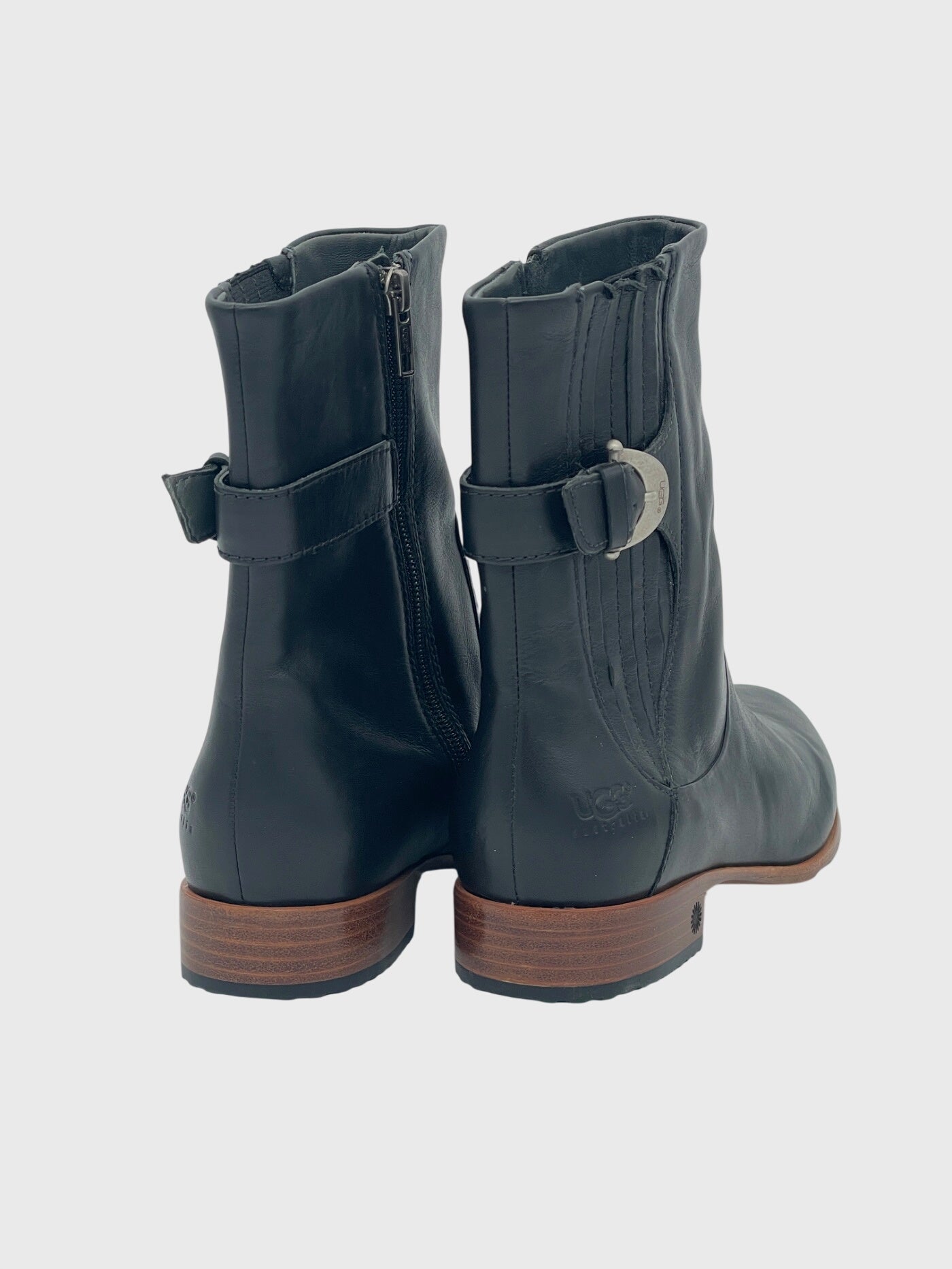 UGG Finnegan Leather Ankle Boot EU 40 Schwarz - Image 4