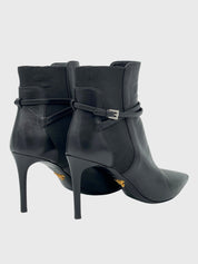 Prada Pointed Toe Buckle Strap Ankle Boot EU 39.5 Schwarz