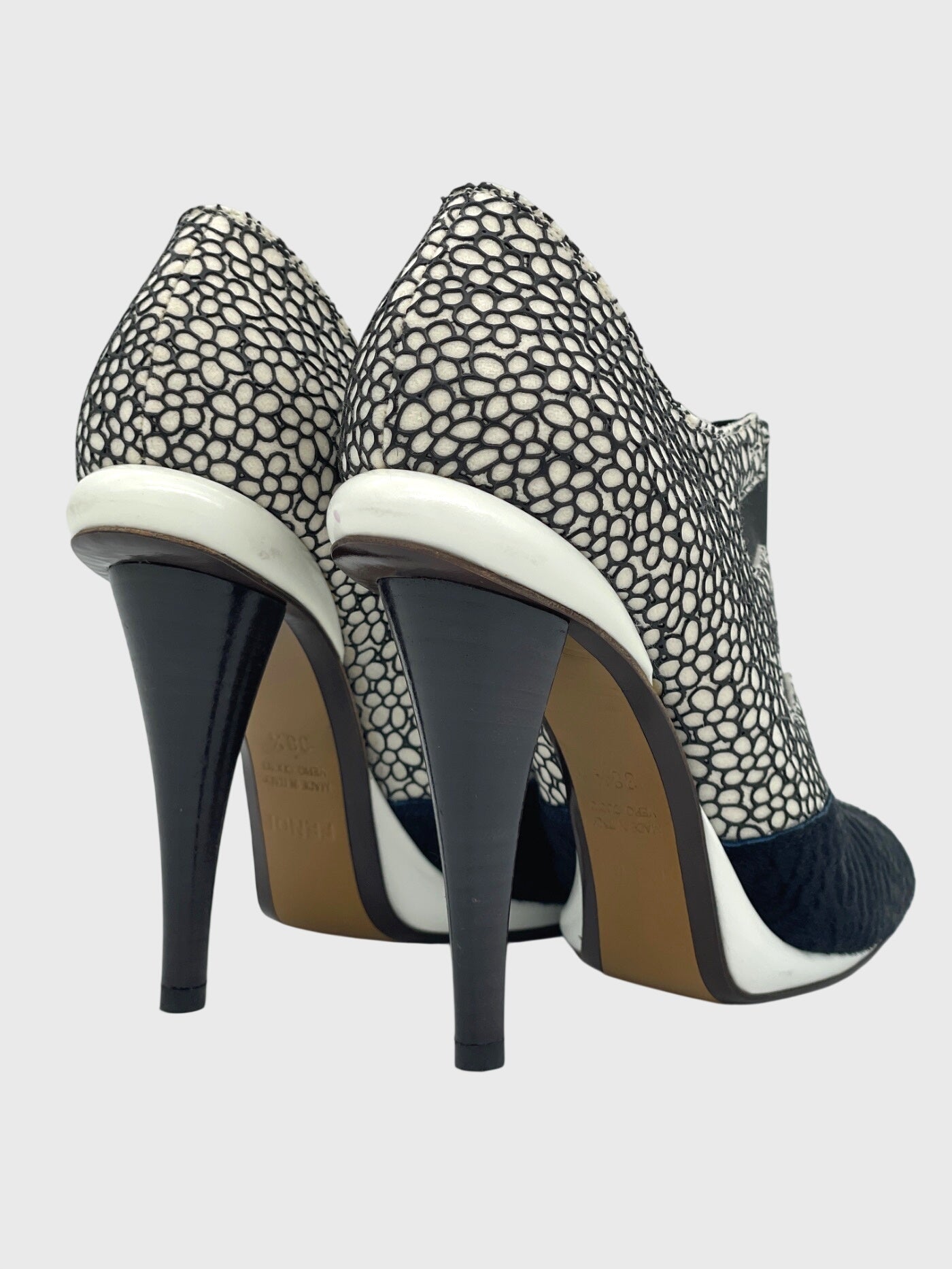 Fendi Polka Dot Fur Trim Pump EU 38.5 Mehrfarbig - Image 4