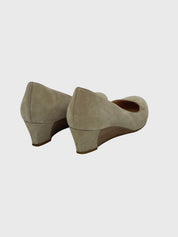 Tod's Almond Toe Wedge Pump EU 39 Beige - Image 4