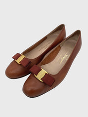 Salvatore Ferragamo Vara Pump EU 40.5 Braun