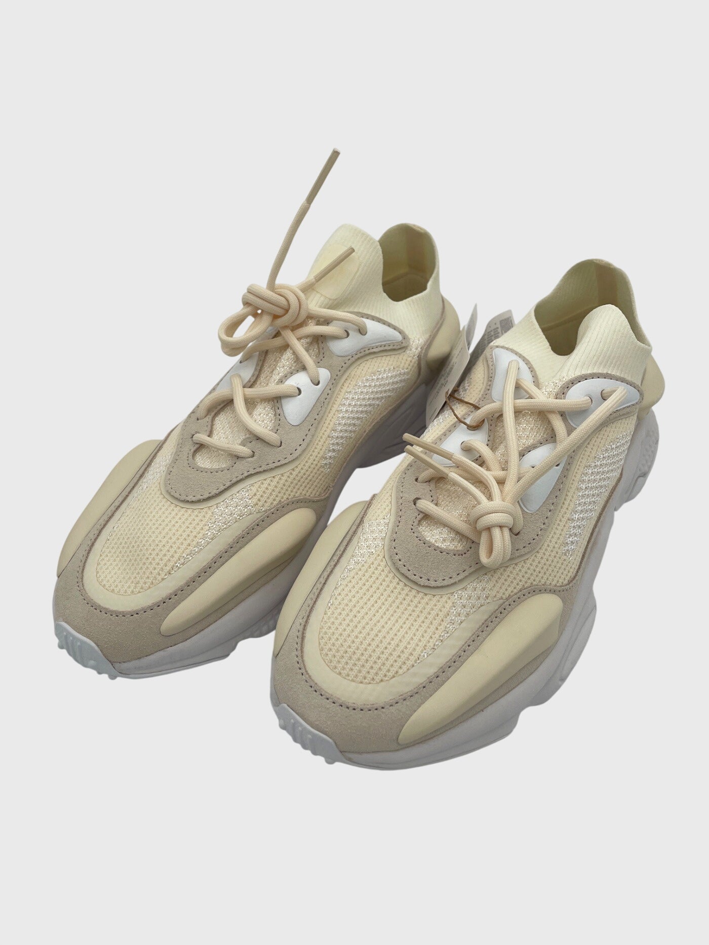 Adidas x Ivy Park OZWEEGO KNITTED Low Top Sneaker EU 42 Beige