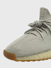 Adidas Yeezy 350 V2 Low Top Sneaker EU 44.5 Beige - Image 5
