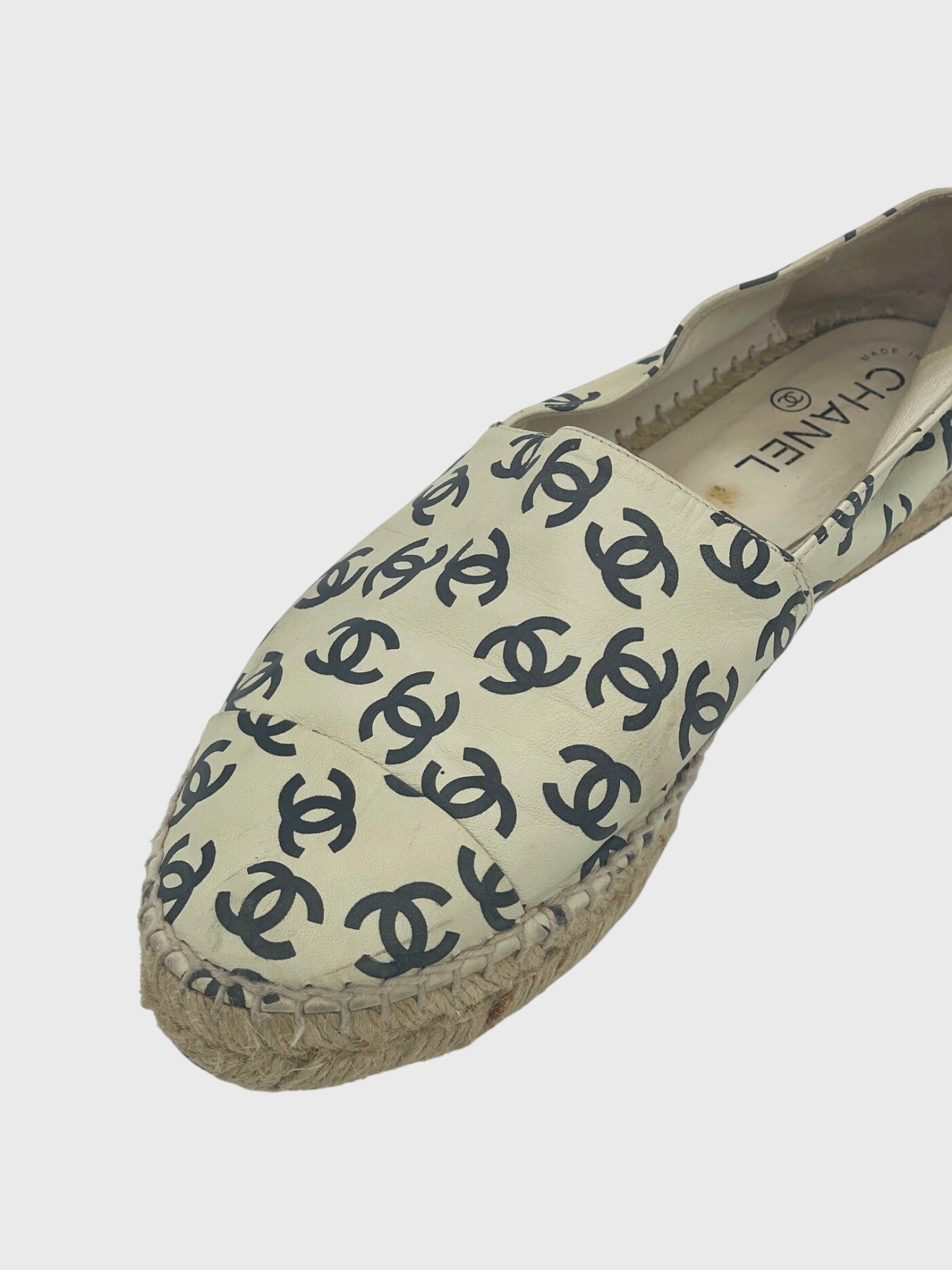 Chanel Espadrille CC Logo Loafer EU 41 Beige - Image 5