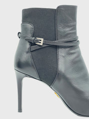 Prada Pointed Toe Buckle Strap Ankle Boot EU 39.5 Schwarz