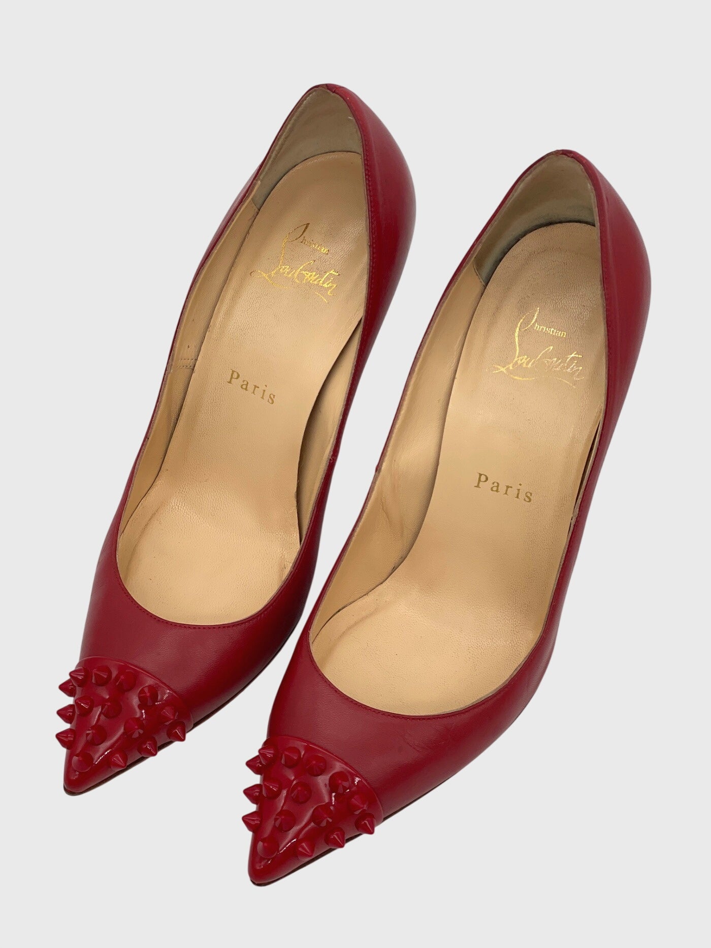 Christian Louboutin Pigalle Spikes Pump EU 37 Rot