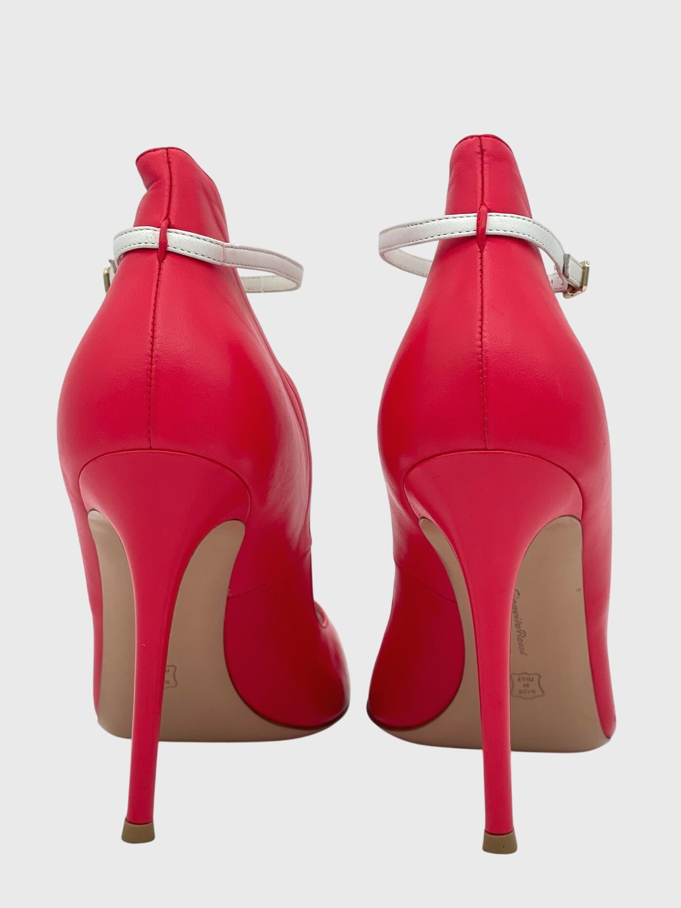 Gianvito Rossi Vamp Pump EU 39.5 Rot - Image 5