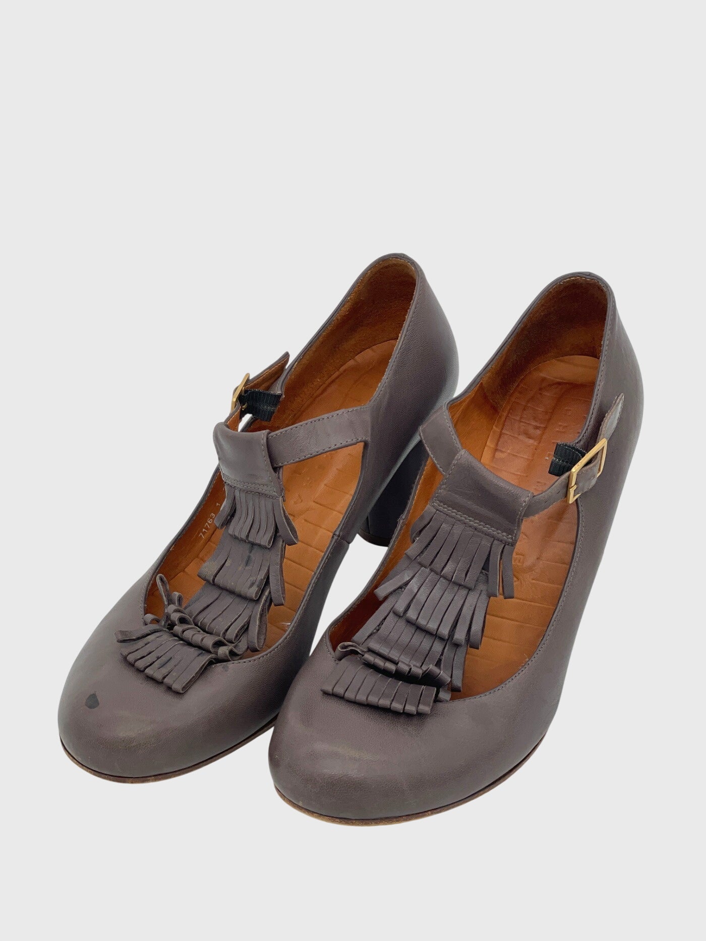Chie Mihara T-Strap Fringe Pump EU 39 Grau