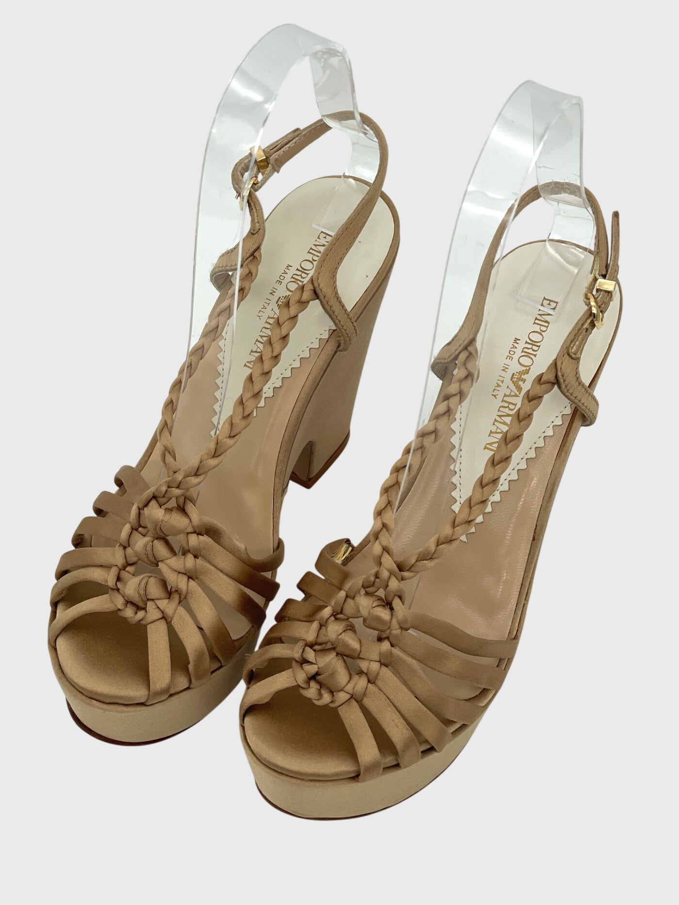 Emporio Armani Satin Wedge Sandale mit Absatz EU 36.5 Beige