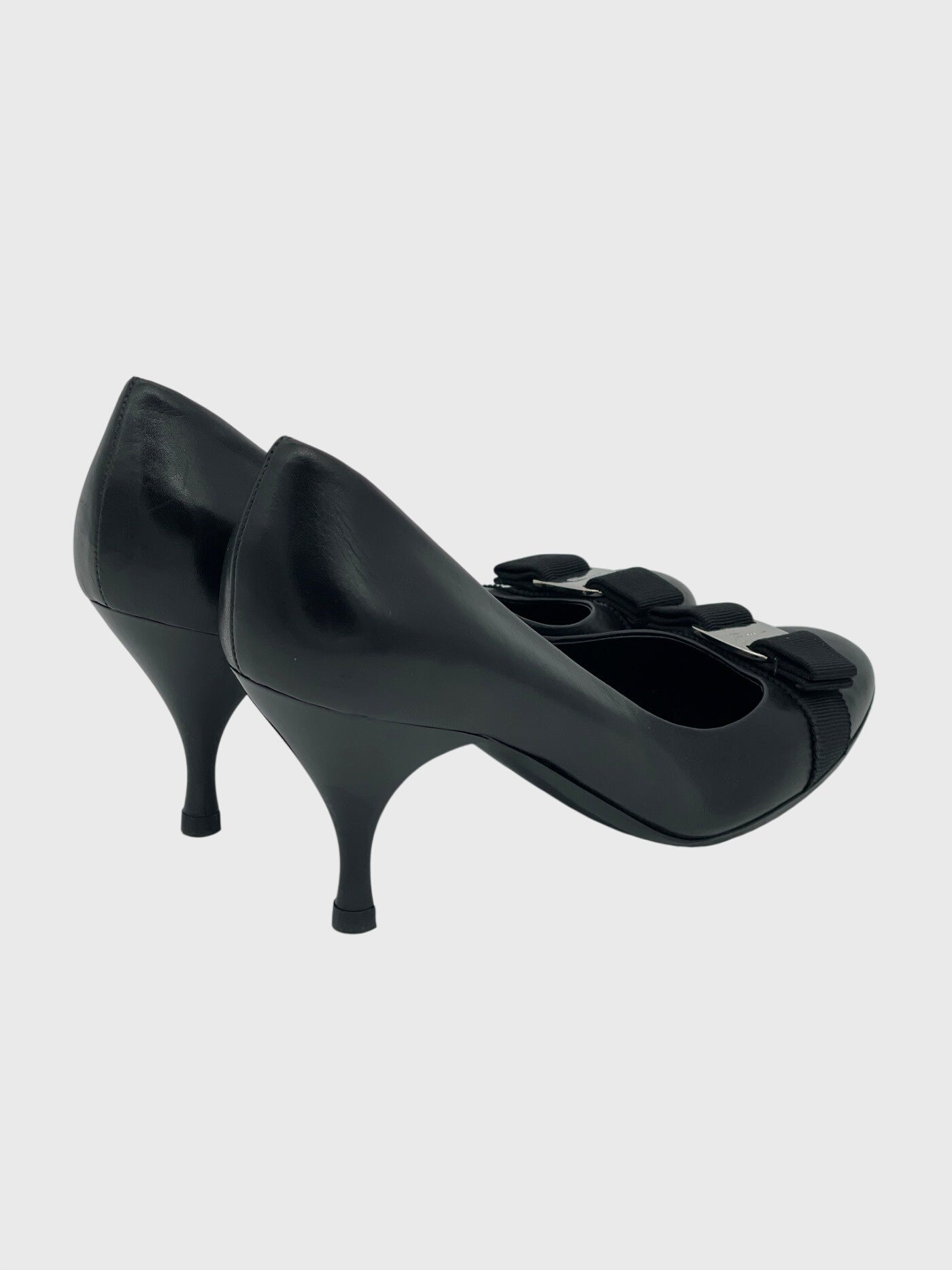 Salvatore Ferragamo Vara Pump EU 39 Schwarz