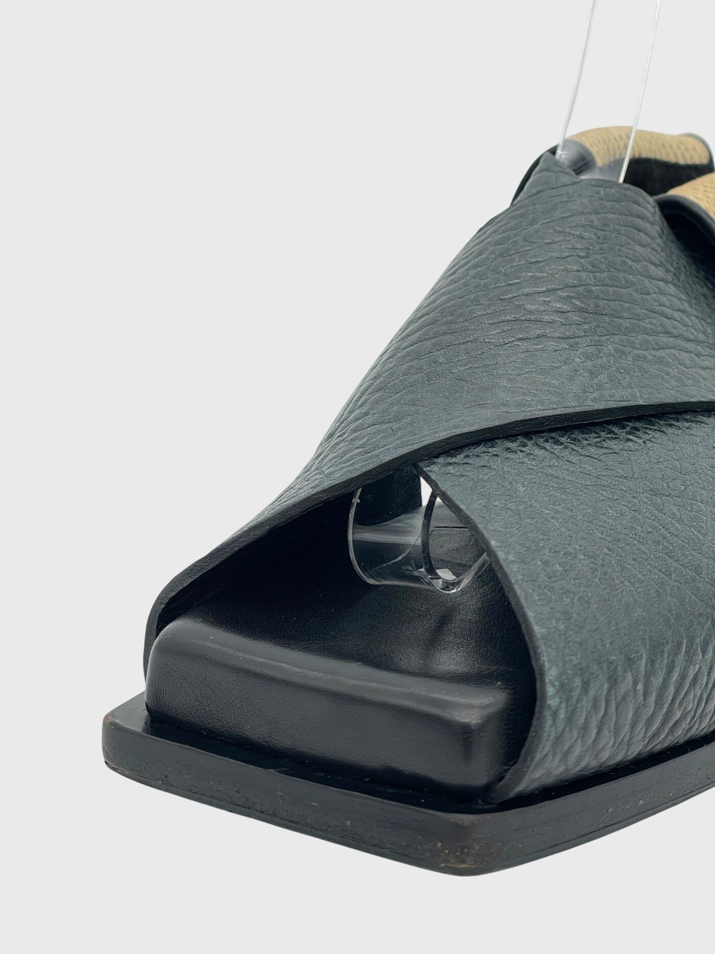 Acne Studios Fera Flache Sandale EU 36 Schwarz - Image 6