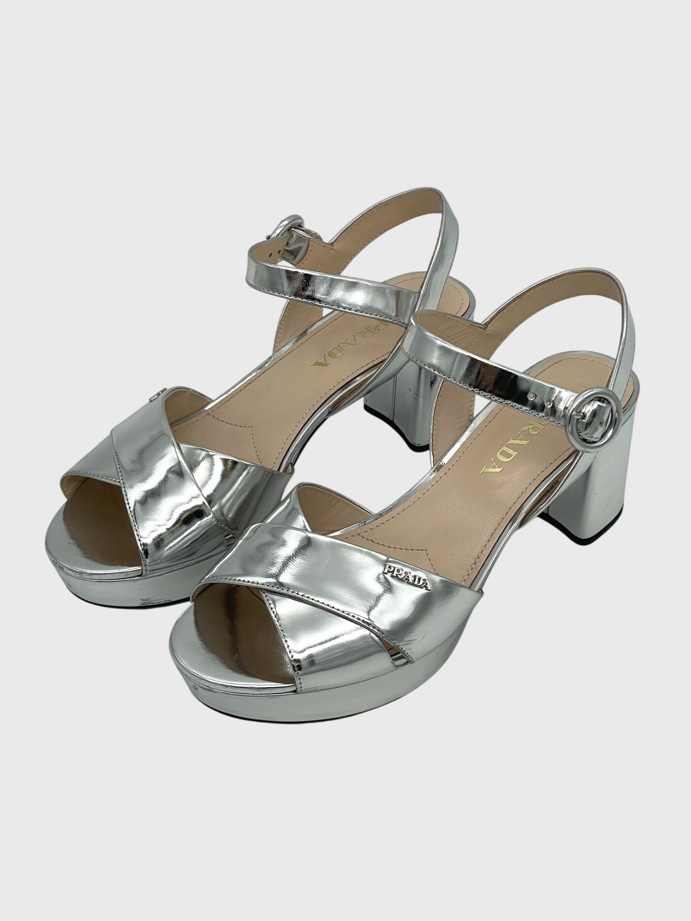 Prada Plateau Sandale mit Absatz EU 39 Metallic