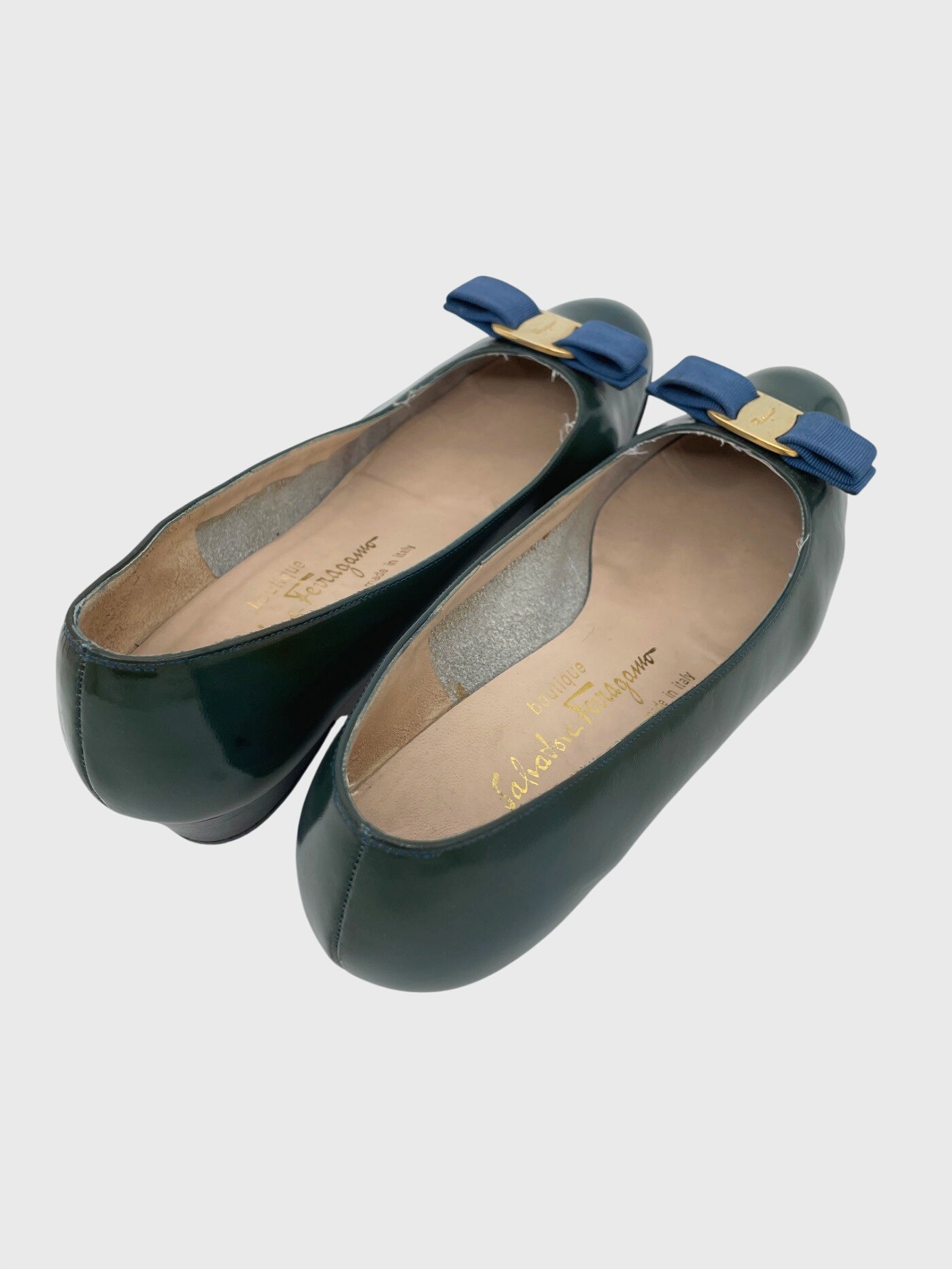 Salvatore Ferragamo Vara Pump EU 40 Grün