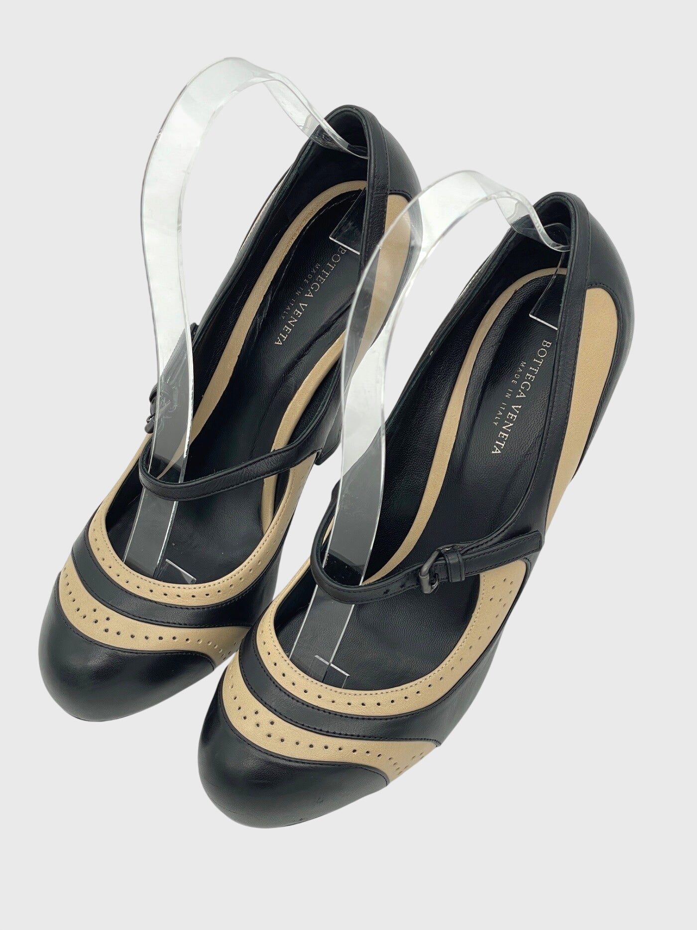 Bottega Veneta Mary Jane Brogue Pump EU 36.5 Mehrfarbig