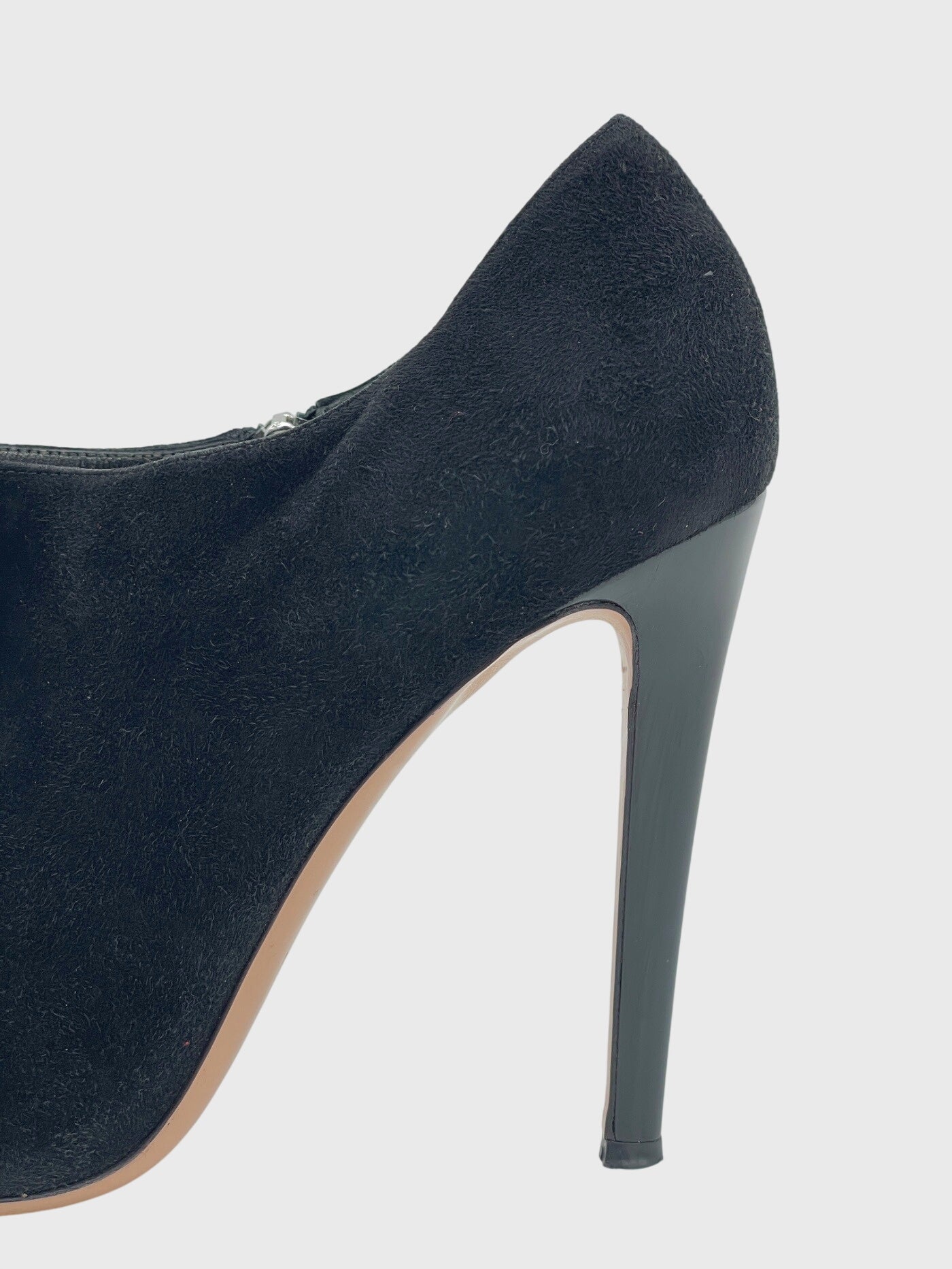 Gianvito Rossi "Ginevra" Ruffle Peep Toe Pump EU 40 Schwarz - Image 6