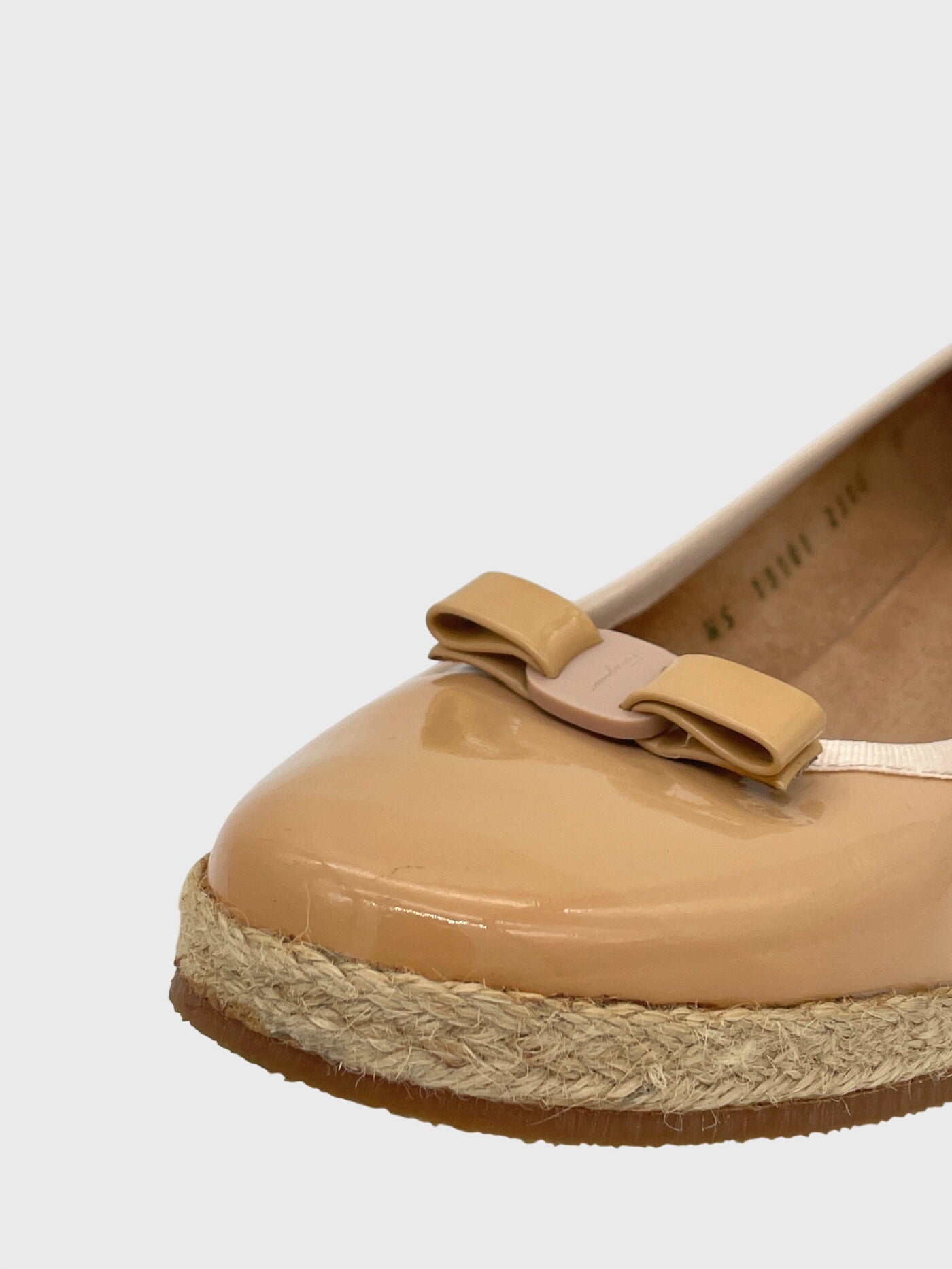 Salvatore Ferragamo Patent Leather Ballerina EU 38.5 Beige - Image 6