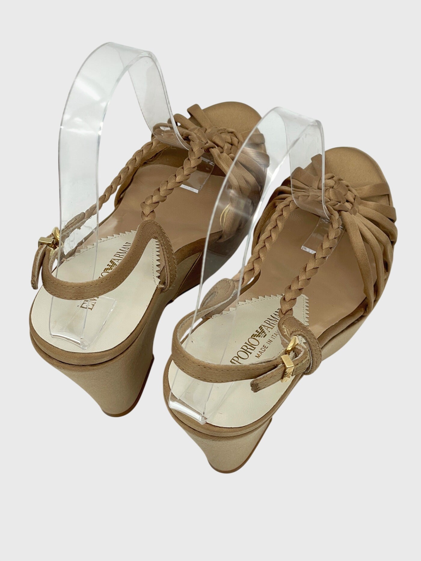 Emporio Armani Satin Wedge Sandale mit Absatz EU 36.5 Beige