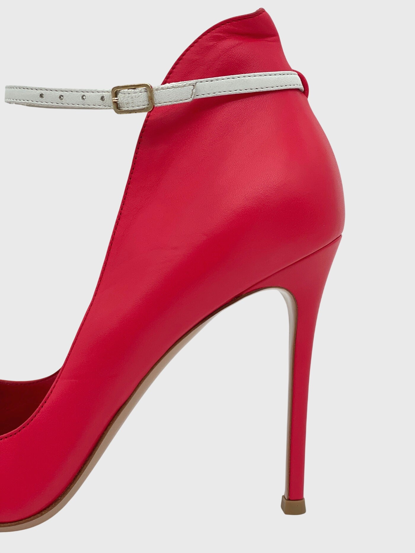 Gianvito Rossi Vamp Pump EU 39.5 Rot - Image 6