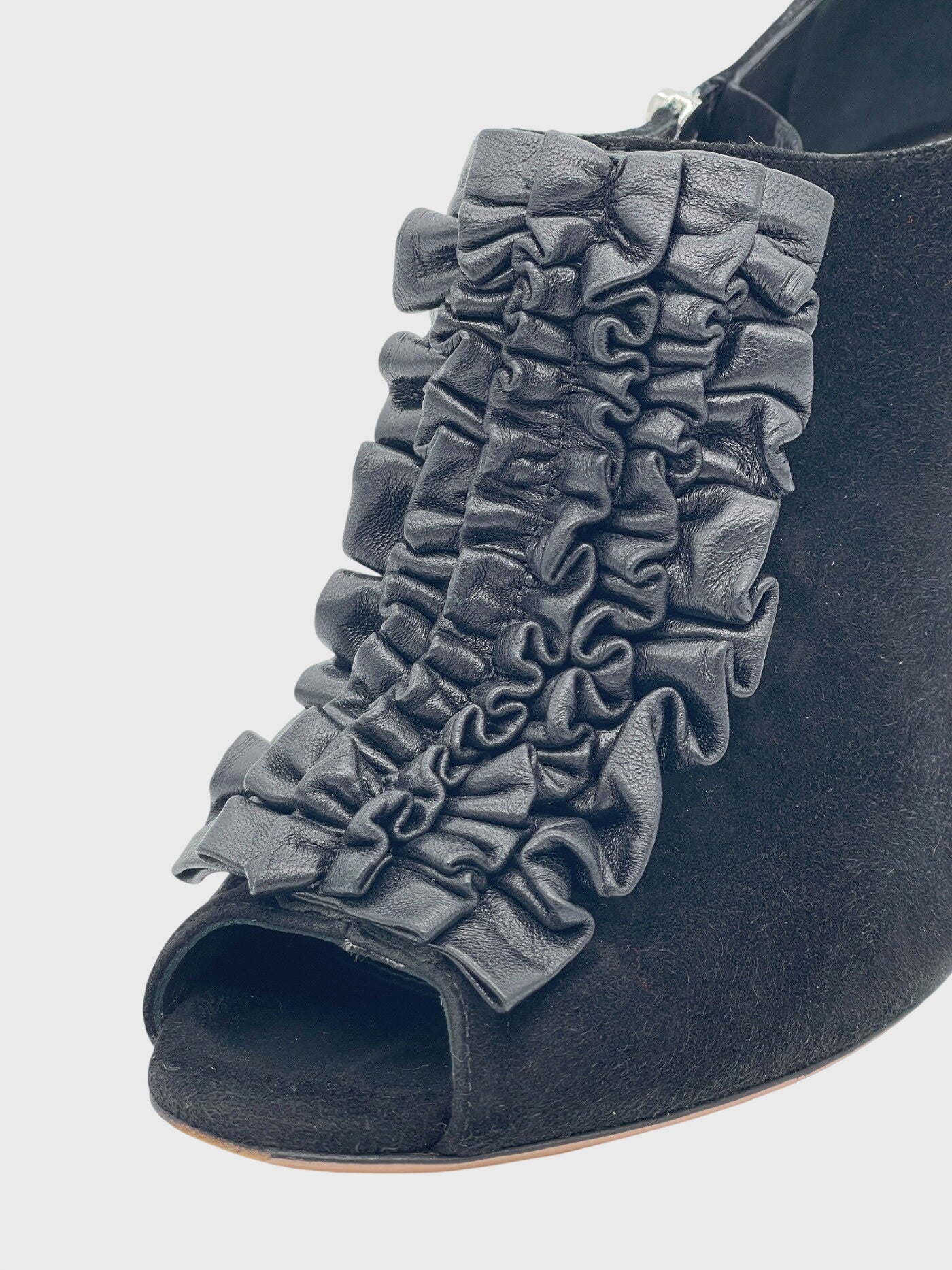 Gianvito Rossi "Ginevra" Ruffle Peep Toe Pump EU 40 Schwarz - Image 7