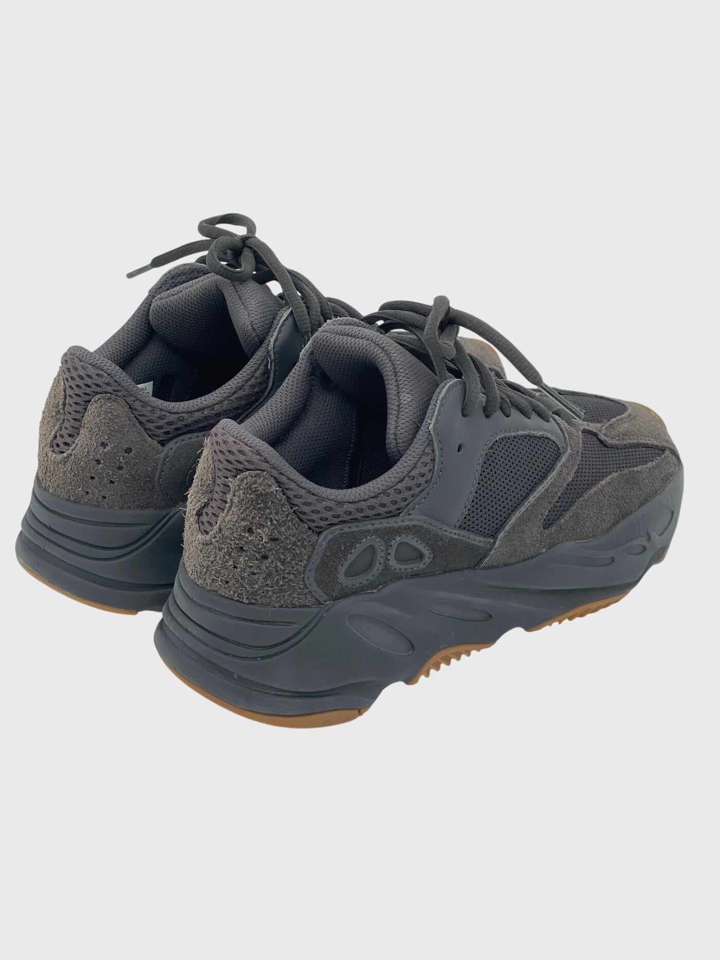 Adidas Yeezy Boost 700 Utility Black Low Top Sneaker EU 38 Grau