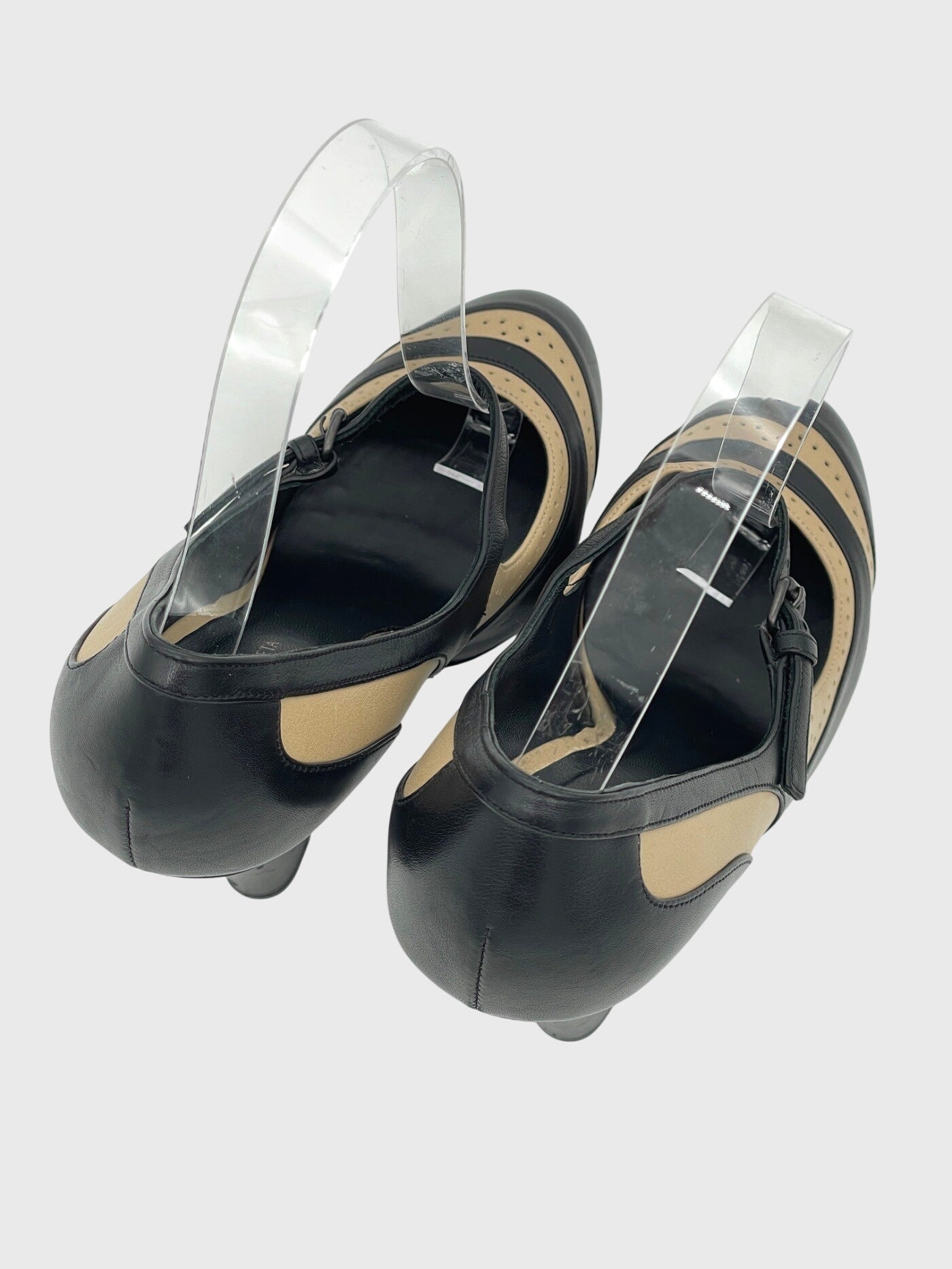 Bottega Veneta Mary Jane Brogue Pump EU 36.5 Mehrfarbig