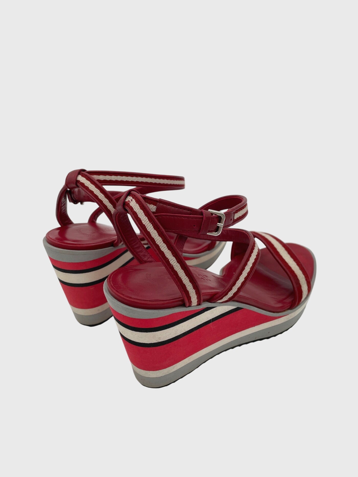 Bally Wedge Sandale mit Absatz EU 36.5 Rot