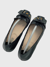 Prada Buckle Detail Loafer EU 36.5 Schwarz