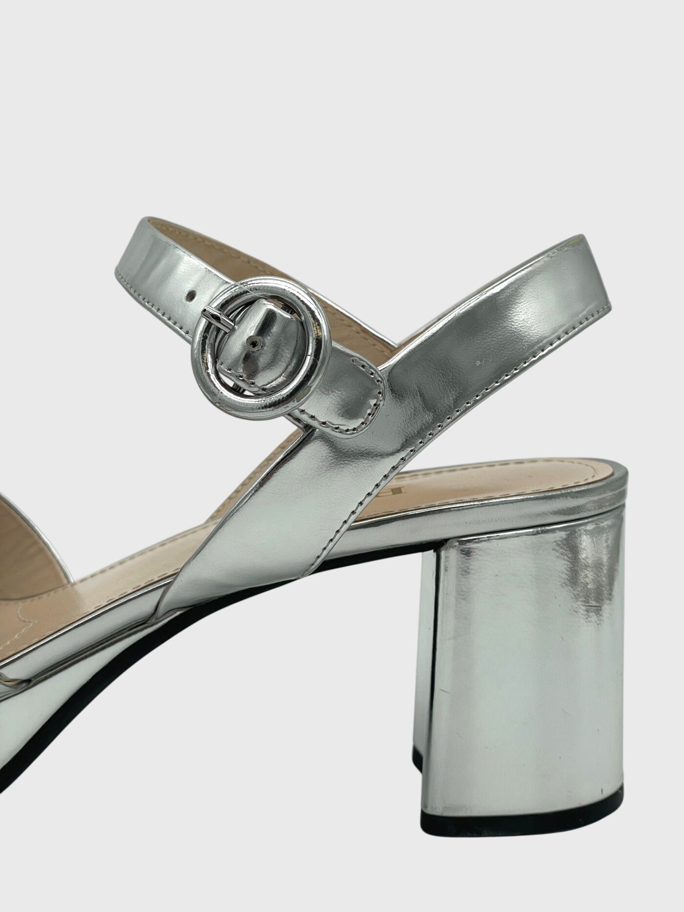 Prada Plateau Sandale mit Absatz EU 39 Metallic
