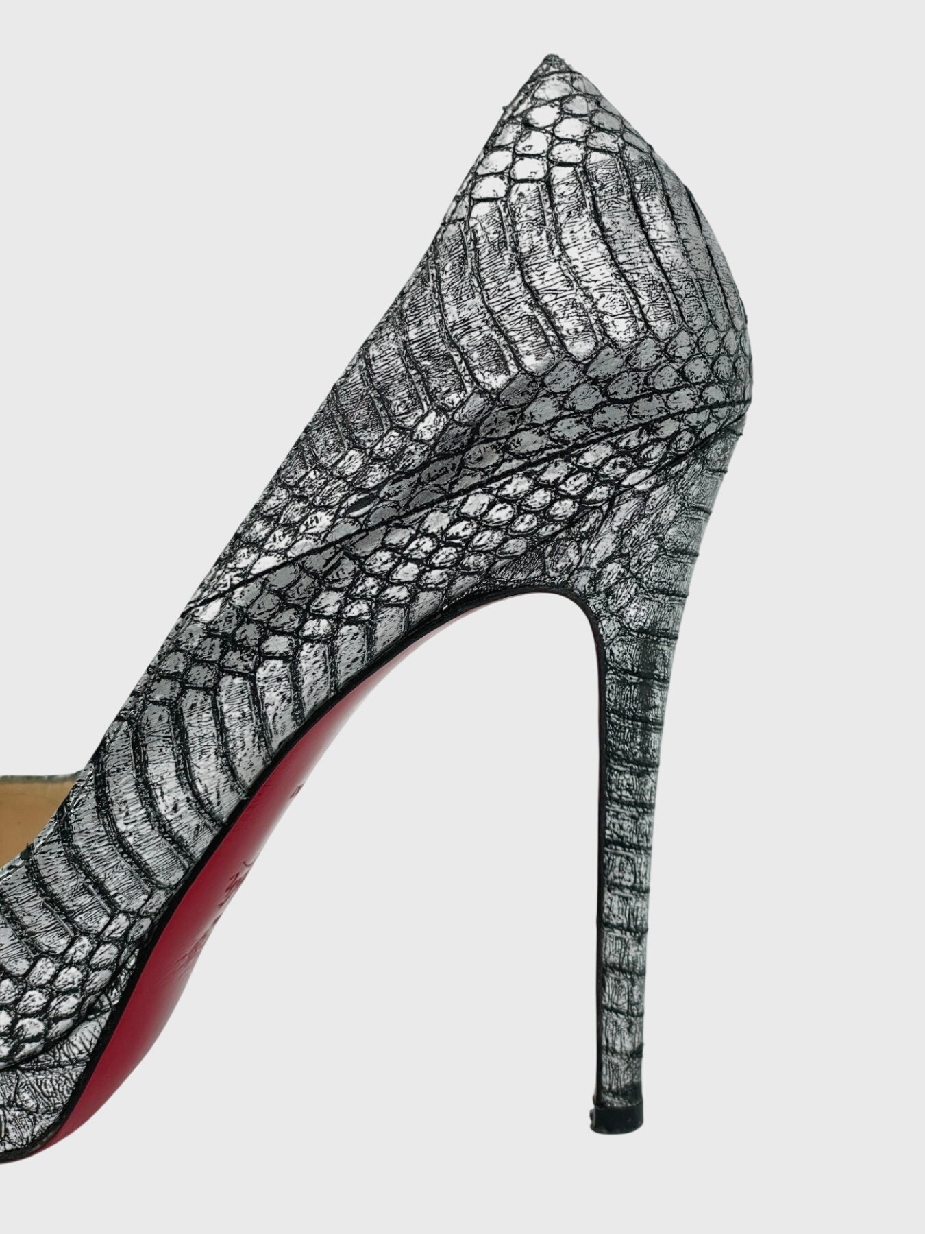 Christian Louboutin Very Prive Pump EU 37 Metallic
