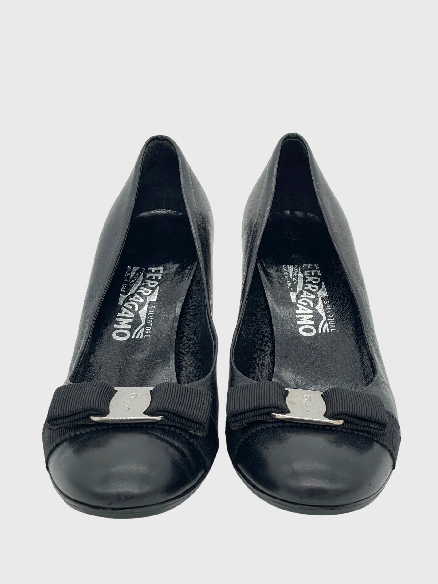 Salvatore Ferragamo Vara Pump EU 39 Schwarz