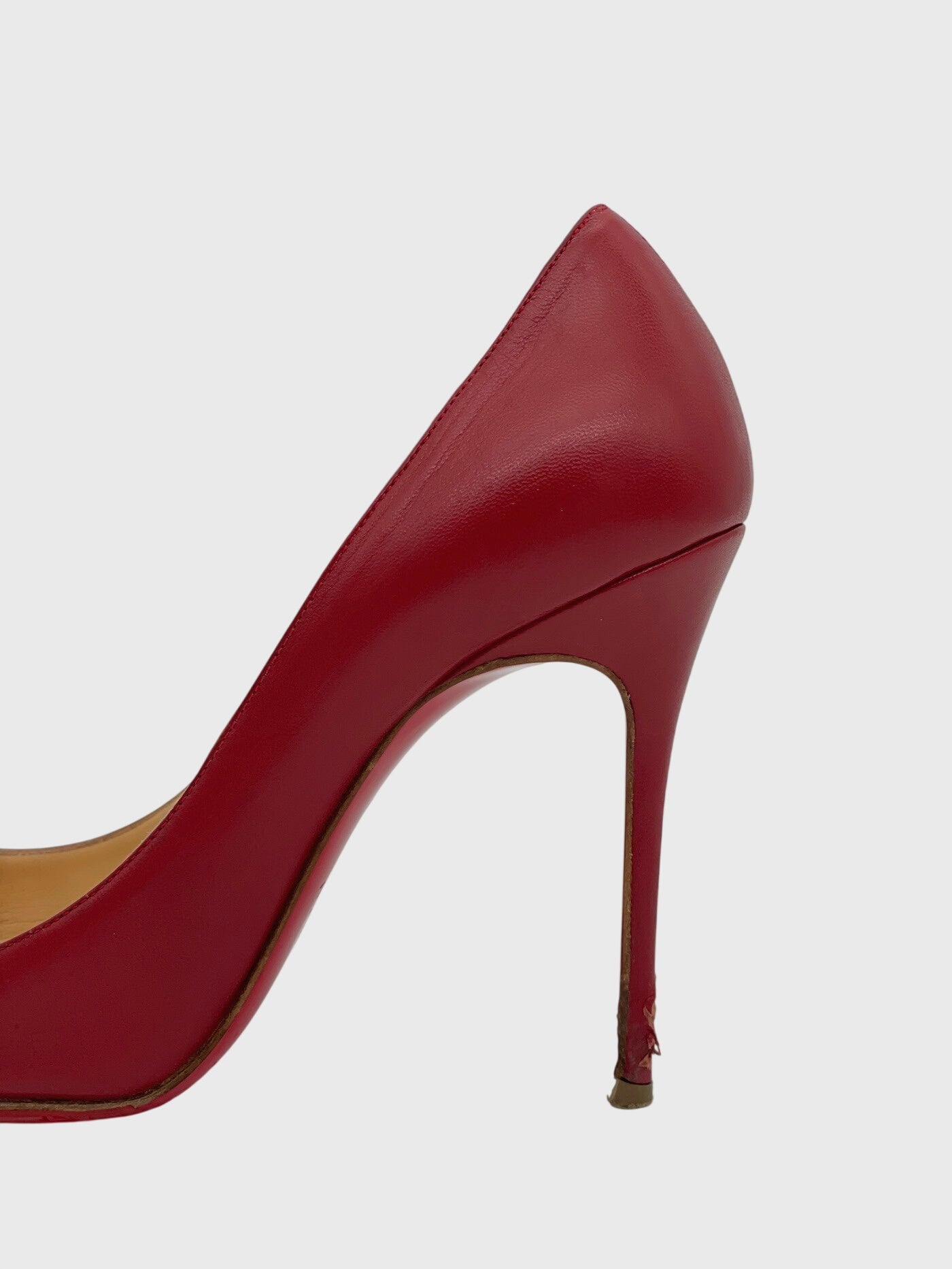 Christian Louboutin Pigalle Spikes Pump EU 37 Rot