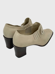 Bally Vintage Button Detail Pump EU 39 Beige