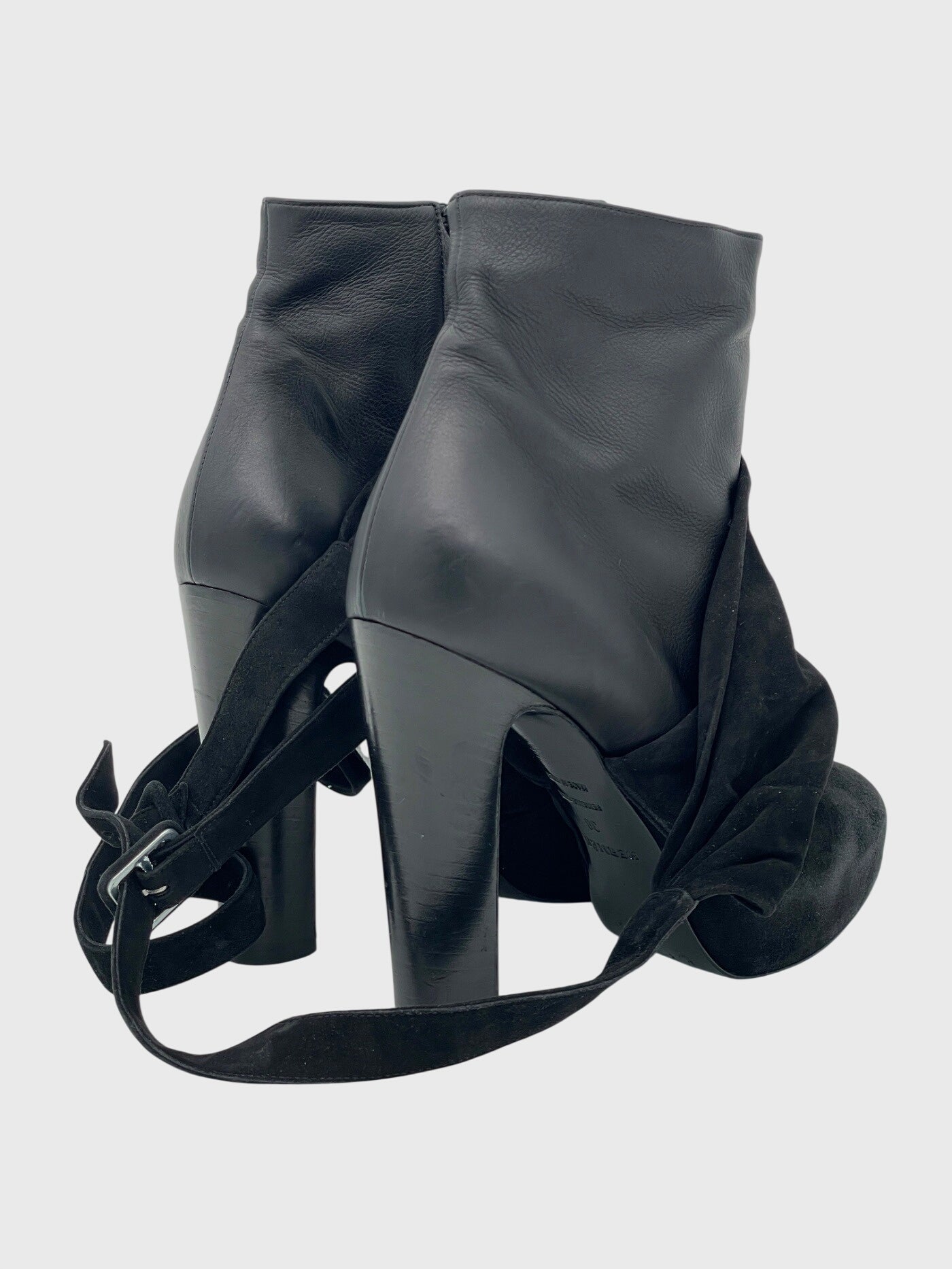 Hermès Suede Ankle Boot EU 38 Schwarz