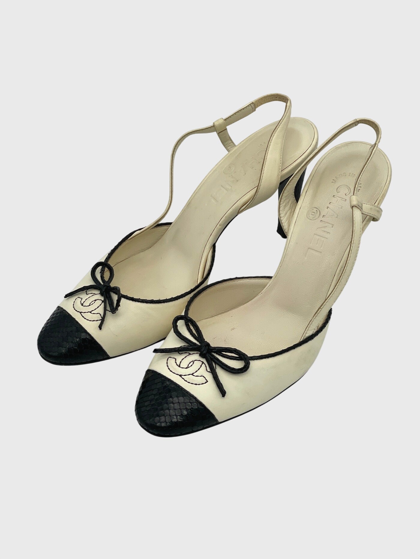 Chanel CC Bow Cap Toe Slingback EU 36.5 Beige