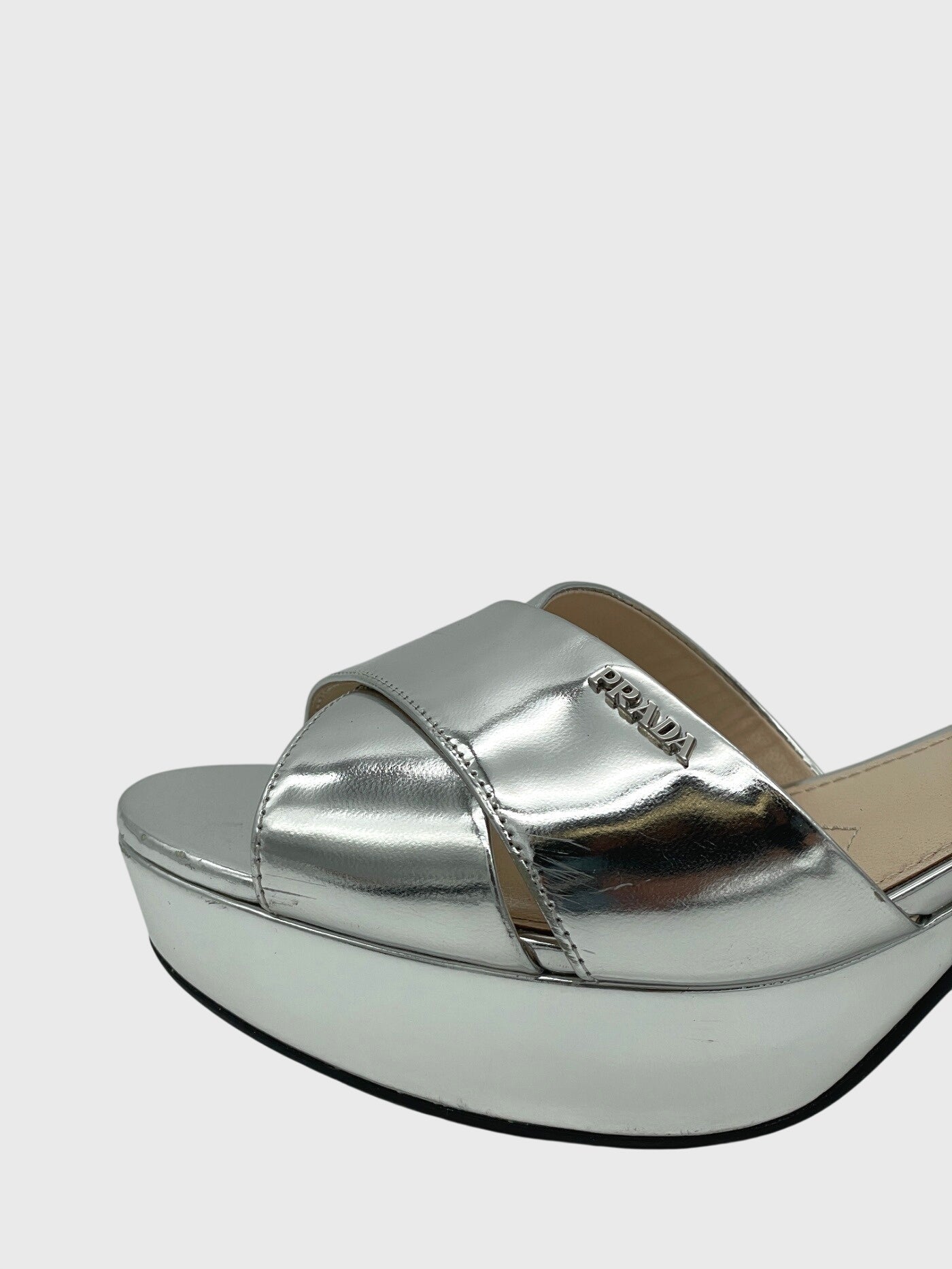 Prada Plateau Sandale mit Absatz EU 39 Metallic