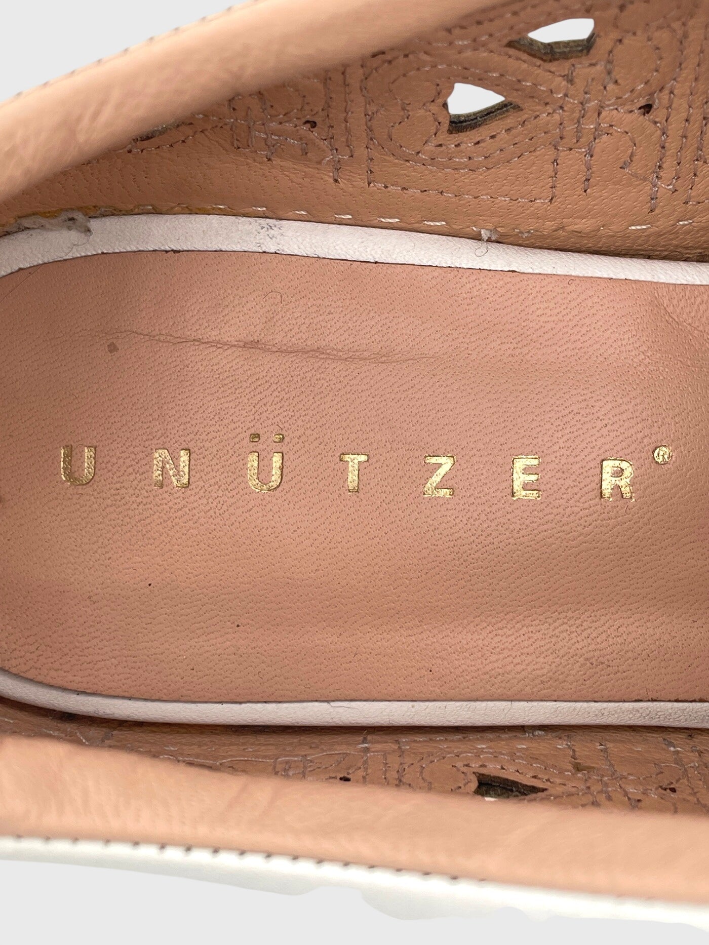Unuetzer Laser Cut Low Top Sneaker EU 38 Weiß