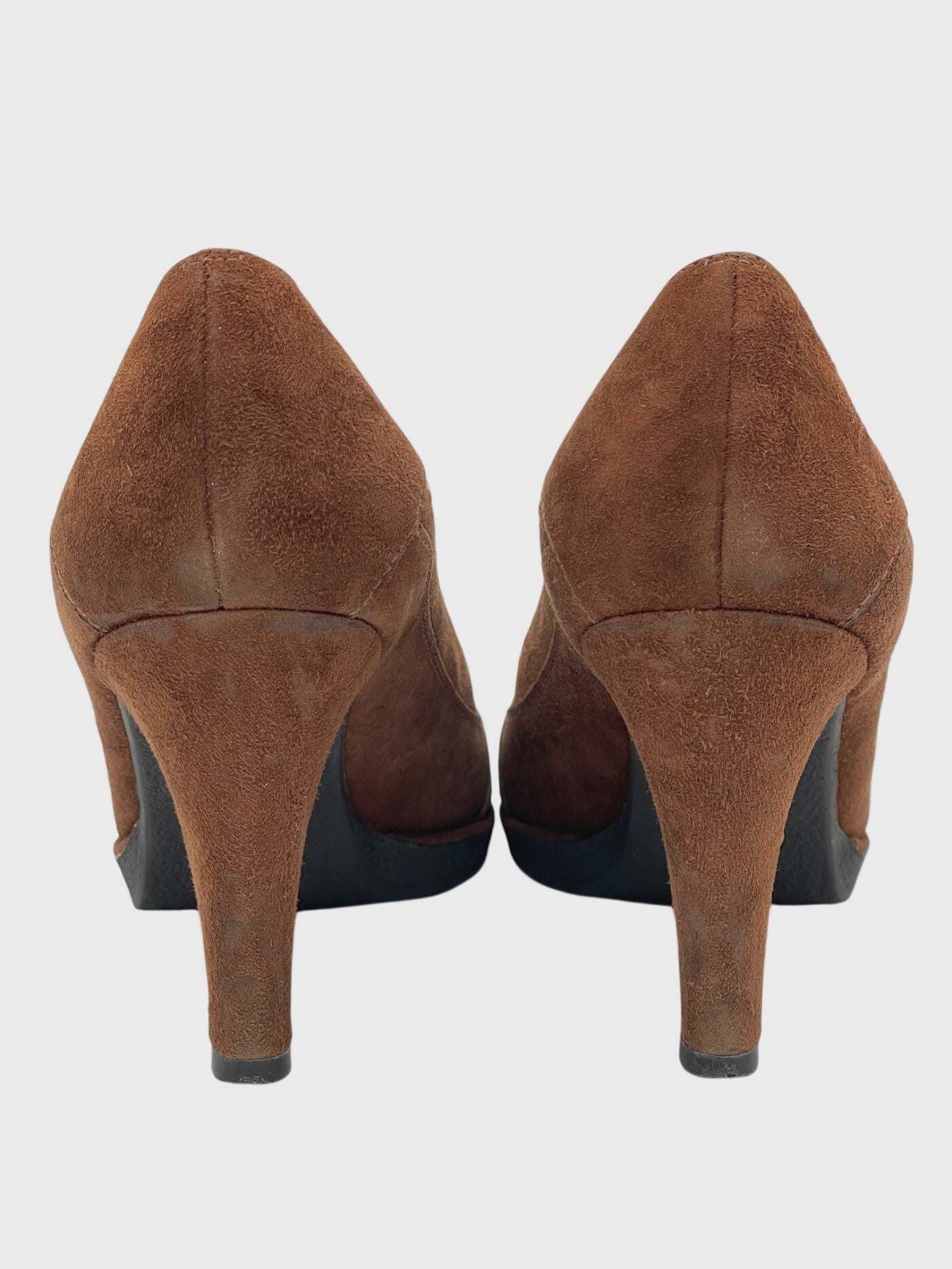 Stuart Weitzman Kiltie Studded Pump EU 38.5 Braun