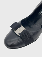 Salvatore Ferragamo Vara Pump EU 39 Schwarz