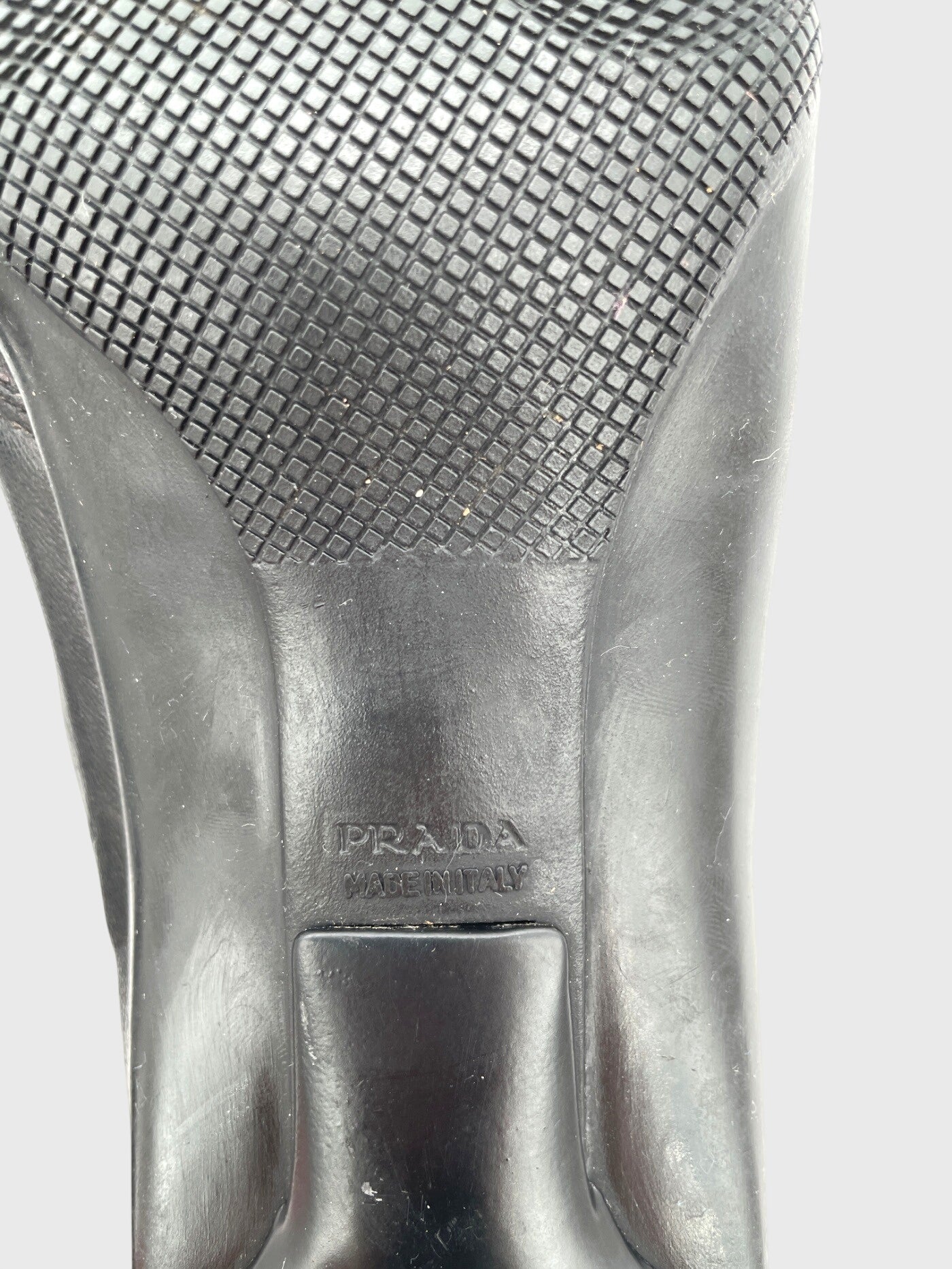 Prada Mary Jane Klassischer Pump EU 39.5 Schwarz