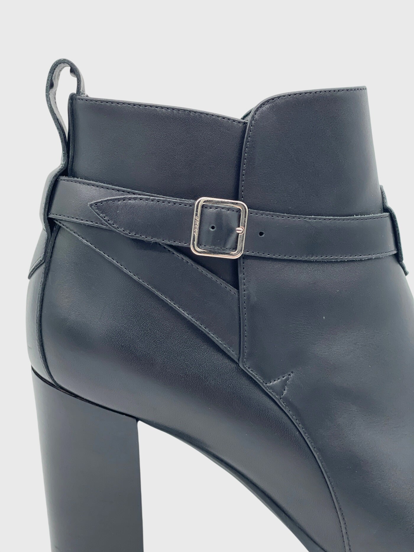 Bally Leather Wrap Ankle Boot EU 40 Schwarz