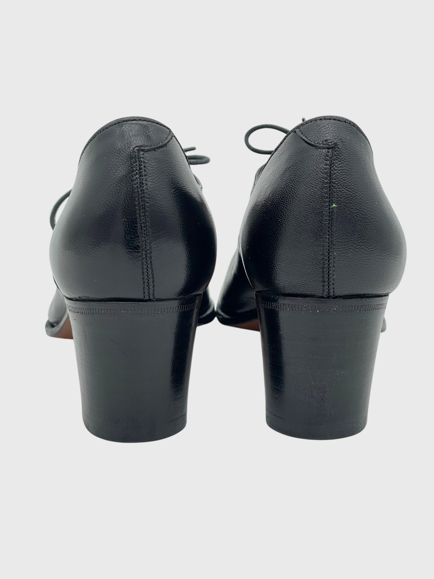 Carmina Madison Pump EU 39 Schwarz