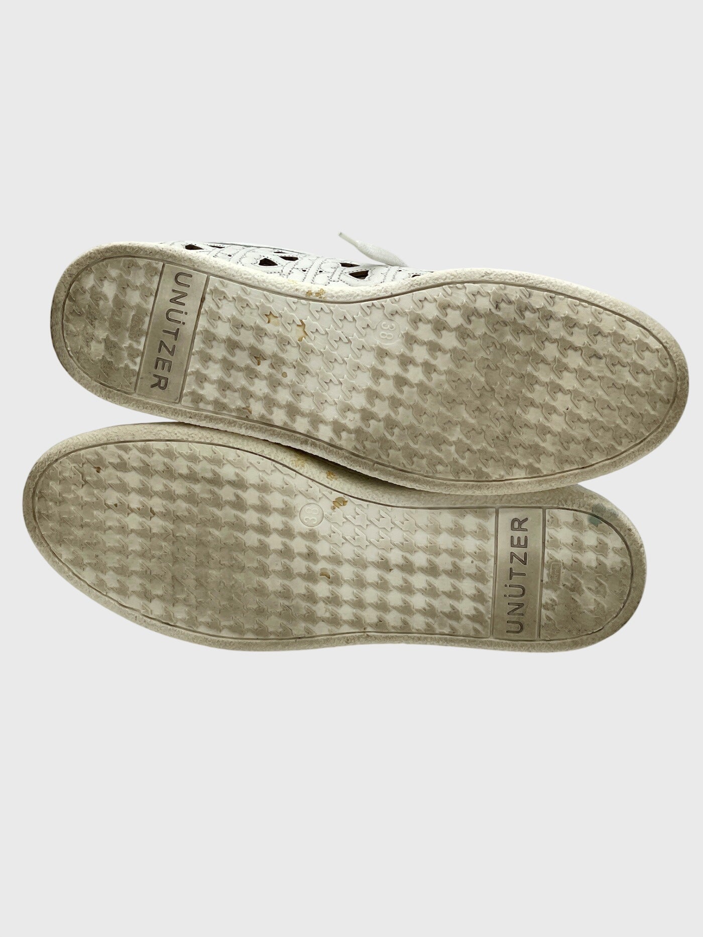 Unuetzer Laser Cut Low Top Sneaker EU 38 Weiß